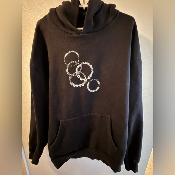 Taylor Swift Black Tour Hoodie - Picture 1 of 3